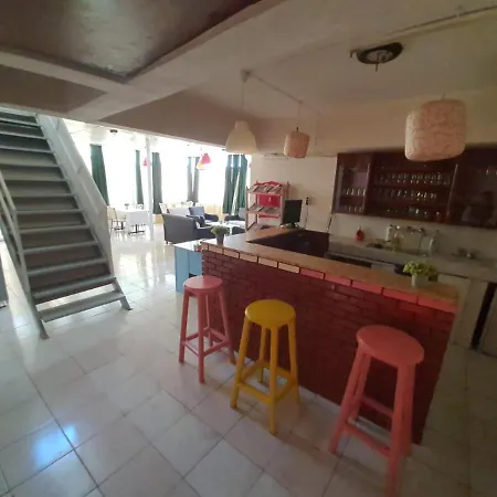 Gazde/Camere de închiriat Ada Azure Kusadası